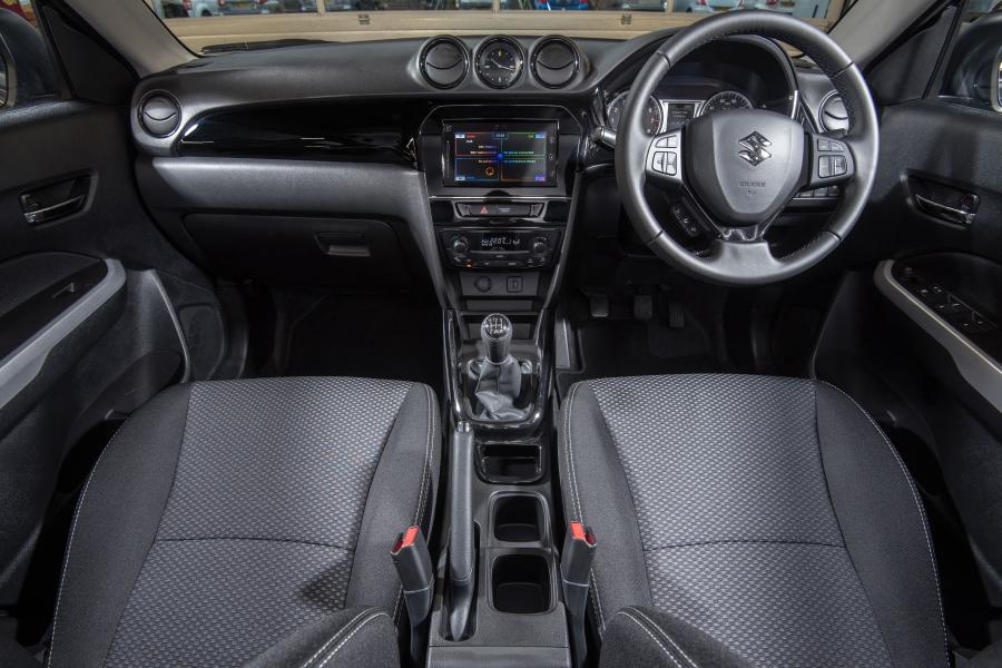 Торпедо Suzuki Vitara Kuro 2018 года  (UK) (фото 8 из 9)